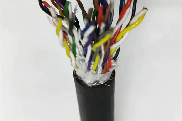 Características y aplicaciones del cable flexible de fluoropolímero
