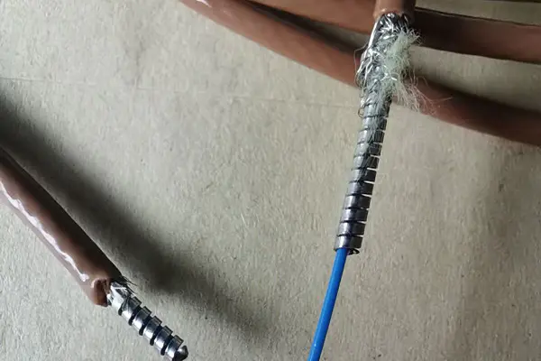 Cable de fibra óptica PEEK para detección de temperatura