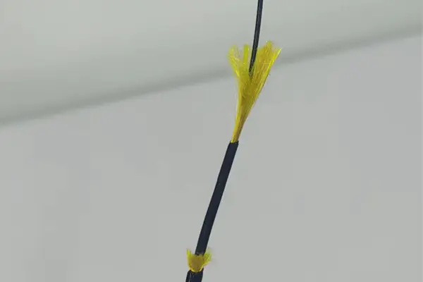 Cable de fibras radiorresistentes de alta temperatura
