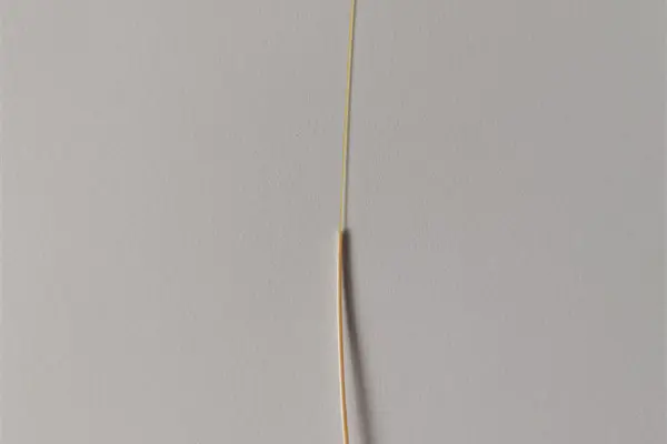 Cable de fibra óptica reforzado con PEEK