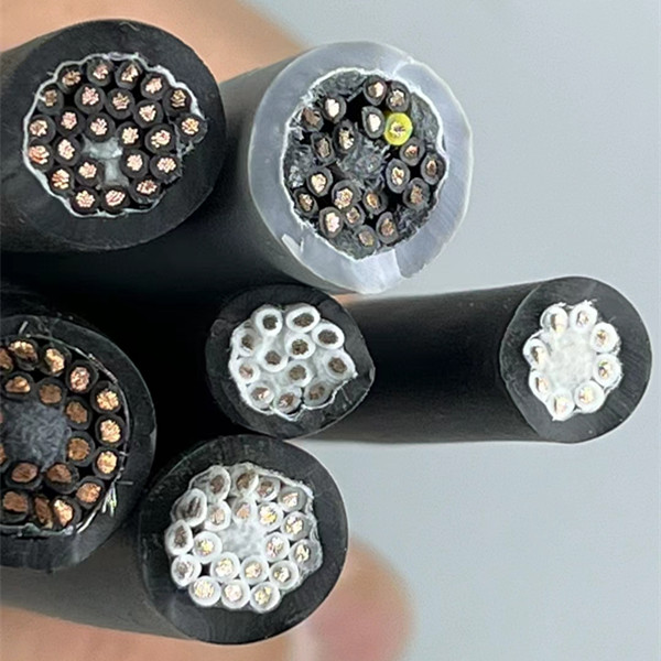 ¿Qué parámetros tienen más probabilidades de descontrolarse en la producción en masa de cables sensores ultrafinos?